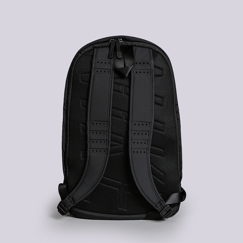  черный рюкзак Nike Legend Training Backpack 15L BA5439-010 - цена, описание, фото 5